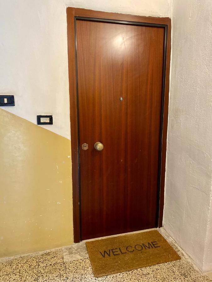 Pisani Apartment Бари Экстерьер фото